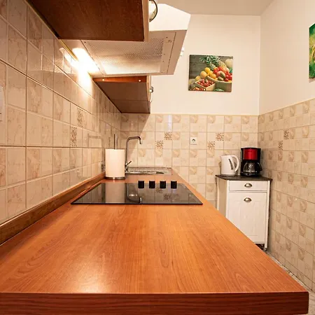 Apartment Luka *