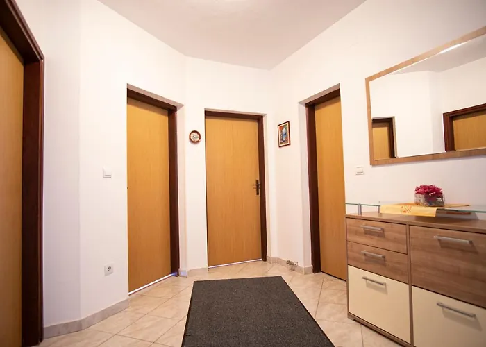 Luka Apartman